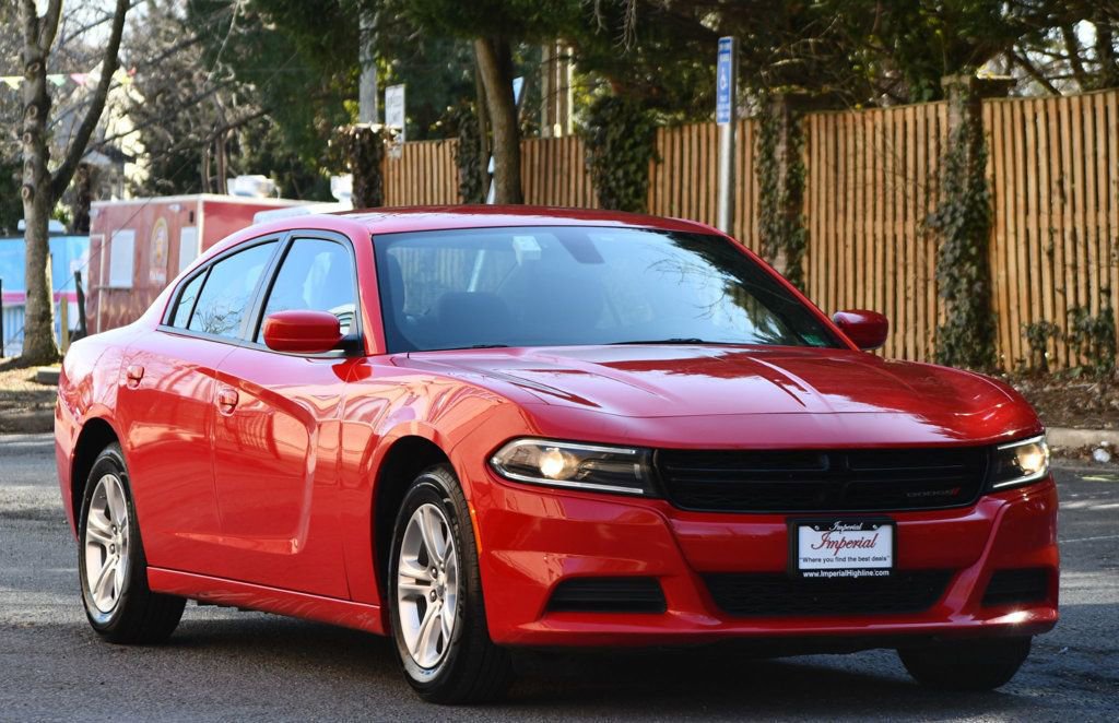 Used 2022 Dodge Charger SXT image 4