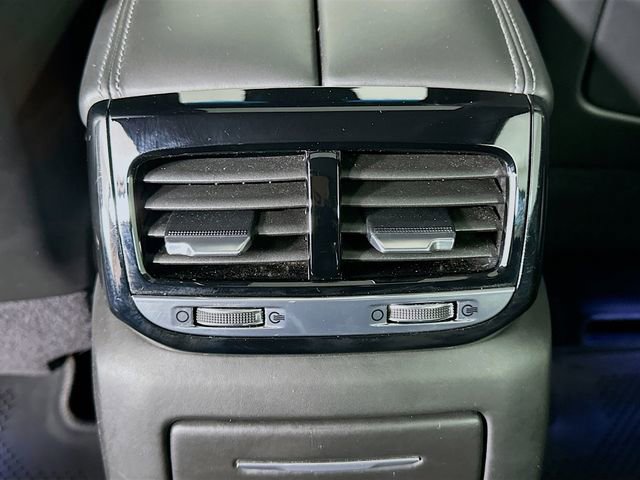 Used 2017 Genesis G90 3.3T Premium image 26