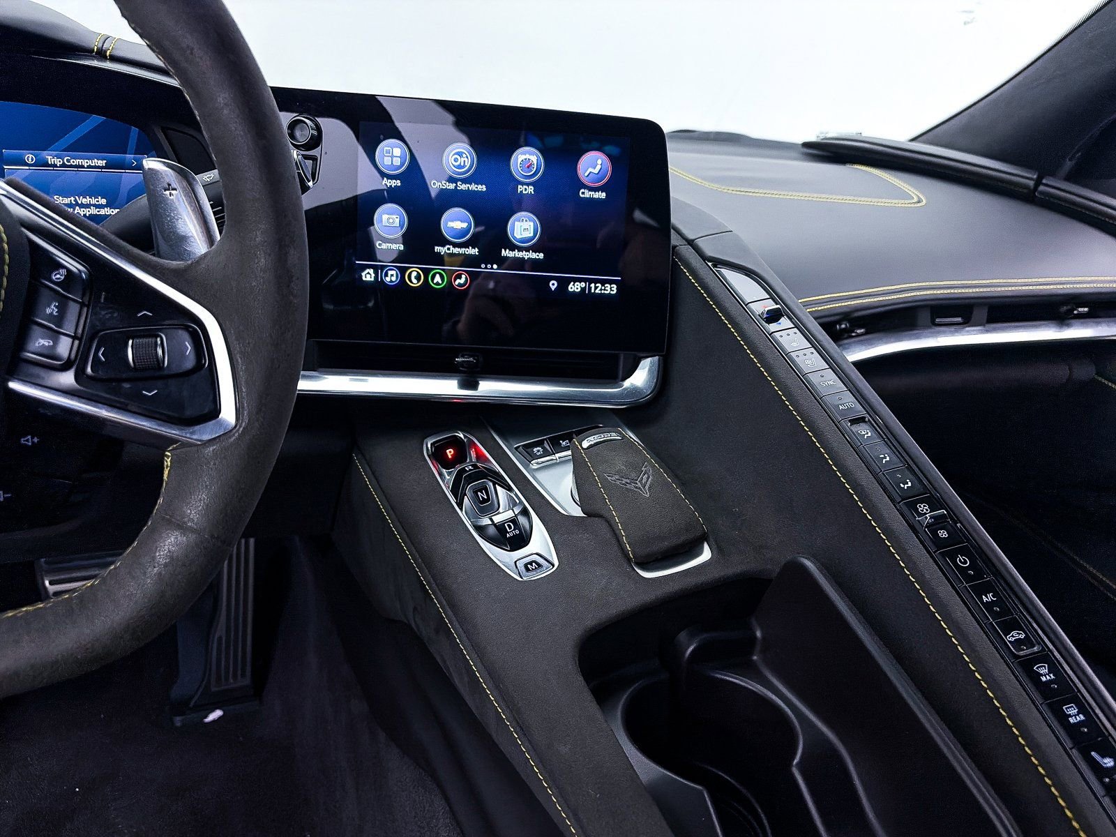 Used 2020 Chevrolet Corvette Stingray Premium Cpe w/ 3LT Preferred Equipment Group image 27