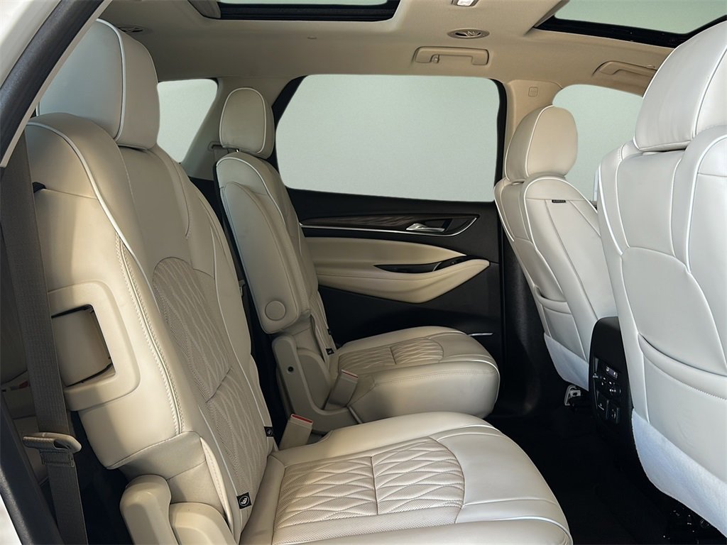 Used 2023 Buick Enclave Avenir w/ Avenir Technology Package image 21