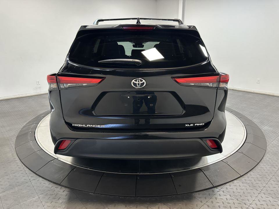 Certified 2022 Toyota Highlander XLE image 11