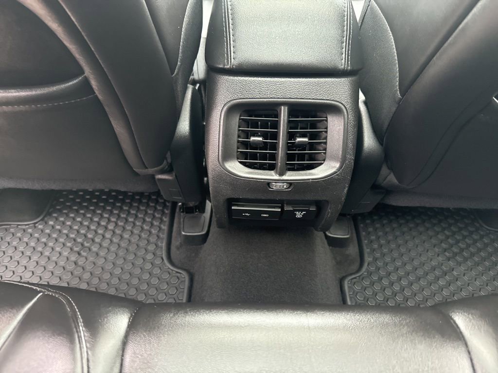 Certified 2019 Jeep Cherokee Latitude Plus image 22