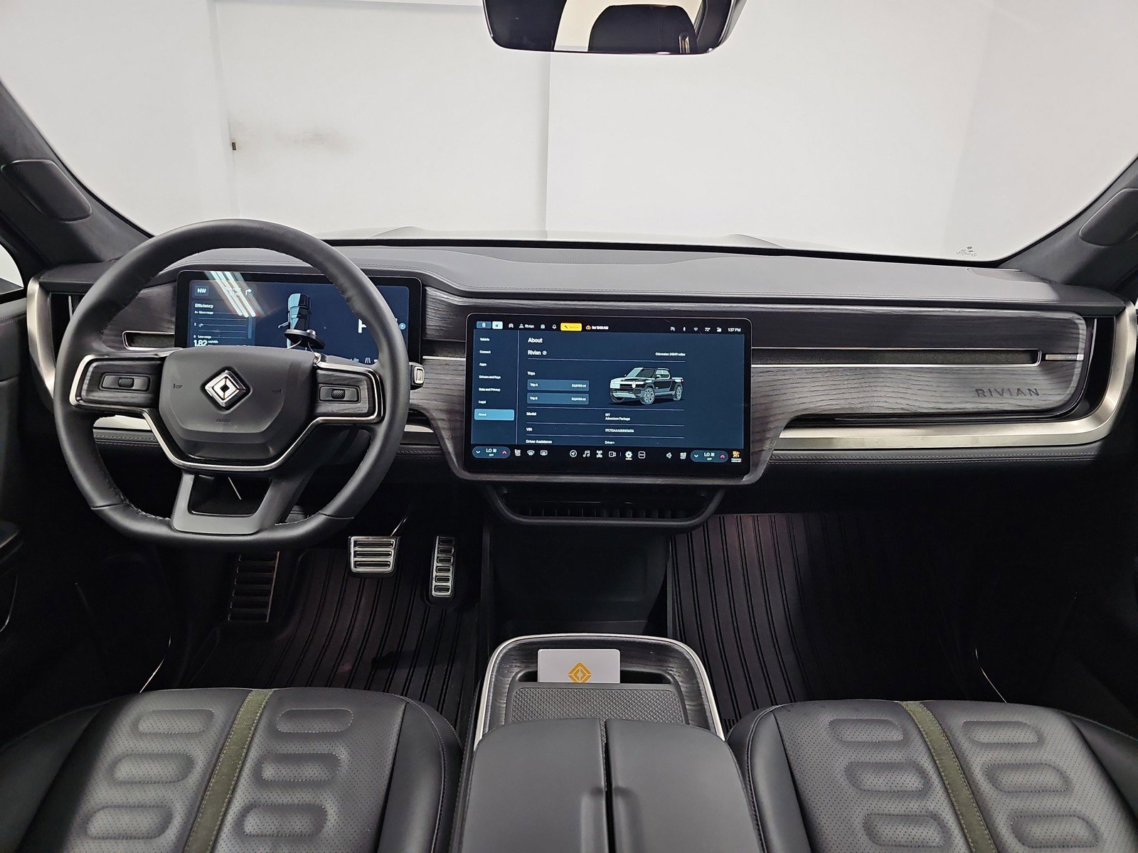 Used 2022 Rivian R1T Adventure AWD/4WD image 25