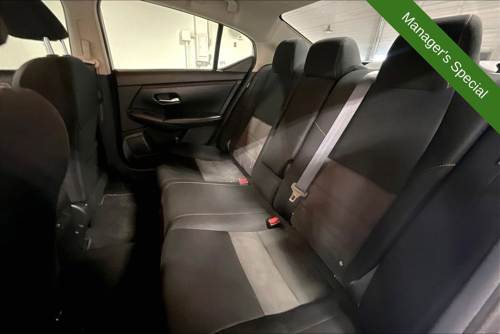 Used 2023 Nissan Sentra SR w/ Midnight Edition Package FWD image 32