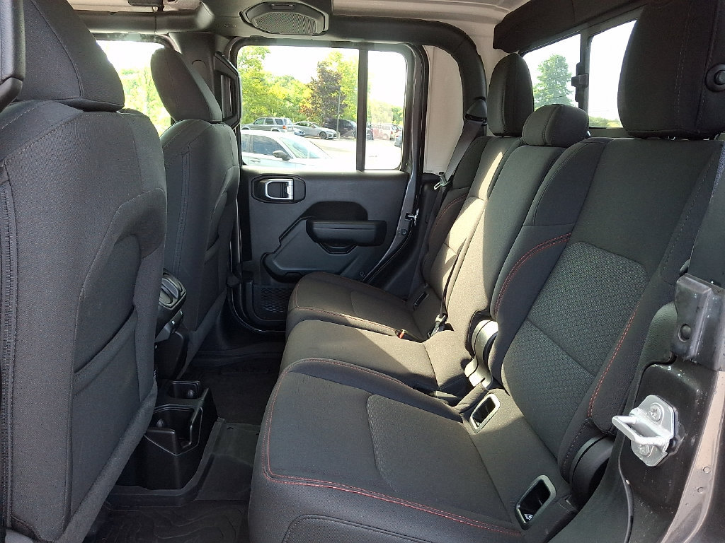 Used 2023 Jeep Gladiator Rubicon w/ Cold Weather Group AWD/4WD image 13