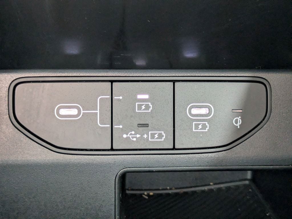 Used 2025 Kia Sorento EX w/ Panoramic Sunroof Package FWD image 23