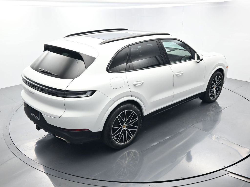 Certified 2024 Porsche Cayenne image 36