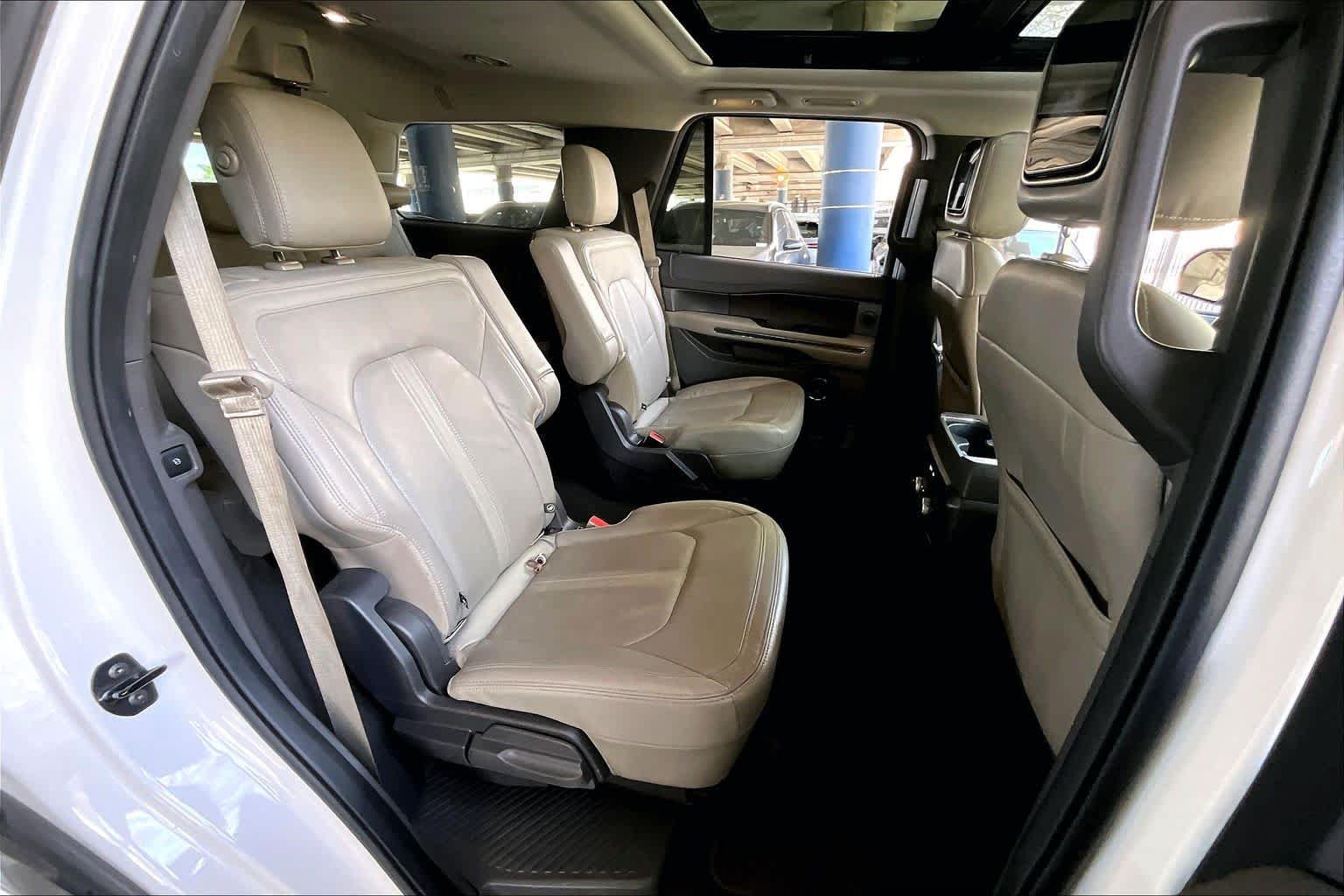 Used 2019 Ford Expedition Limited w/ Equipment Group 302A RWD image 20