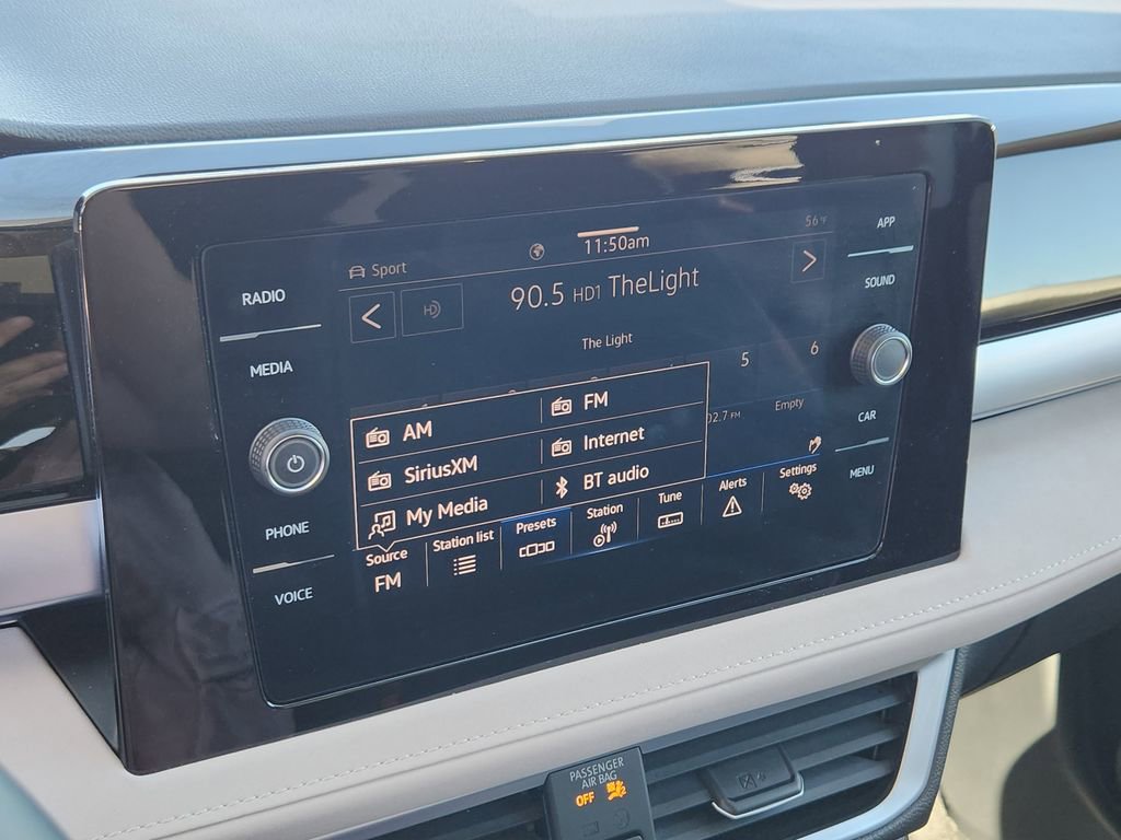 Used 2025 Volkswagen Taos SE image 8