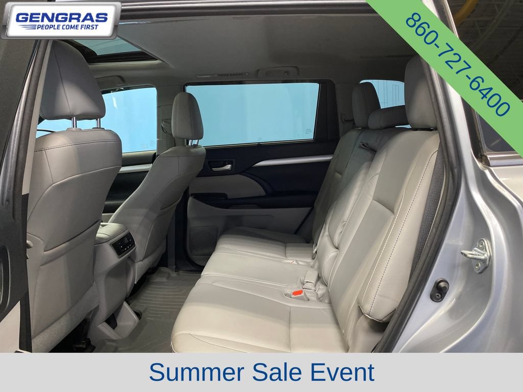 Used 2016 Toyota Highlander XLE w/ Protection Package #3 AWD/4WD image 25