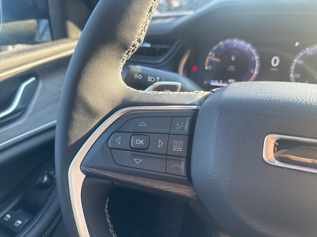 New 2026 Jeep Grand Cherokee Altitude AWD/4WD image 20