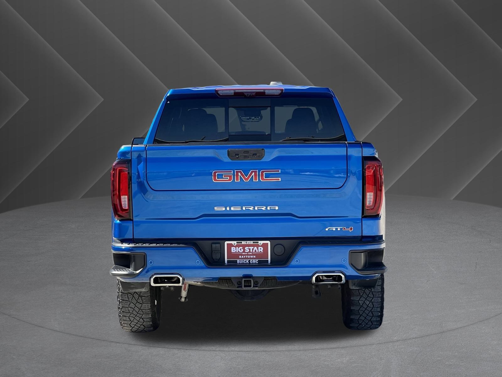 Used 2024 GMC Sierra 1500 AT4 w/ Technology Package image 3