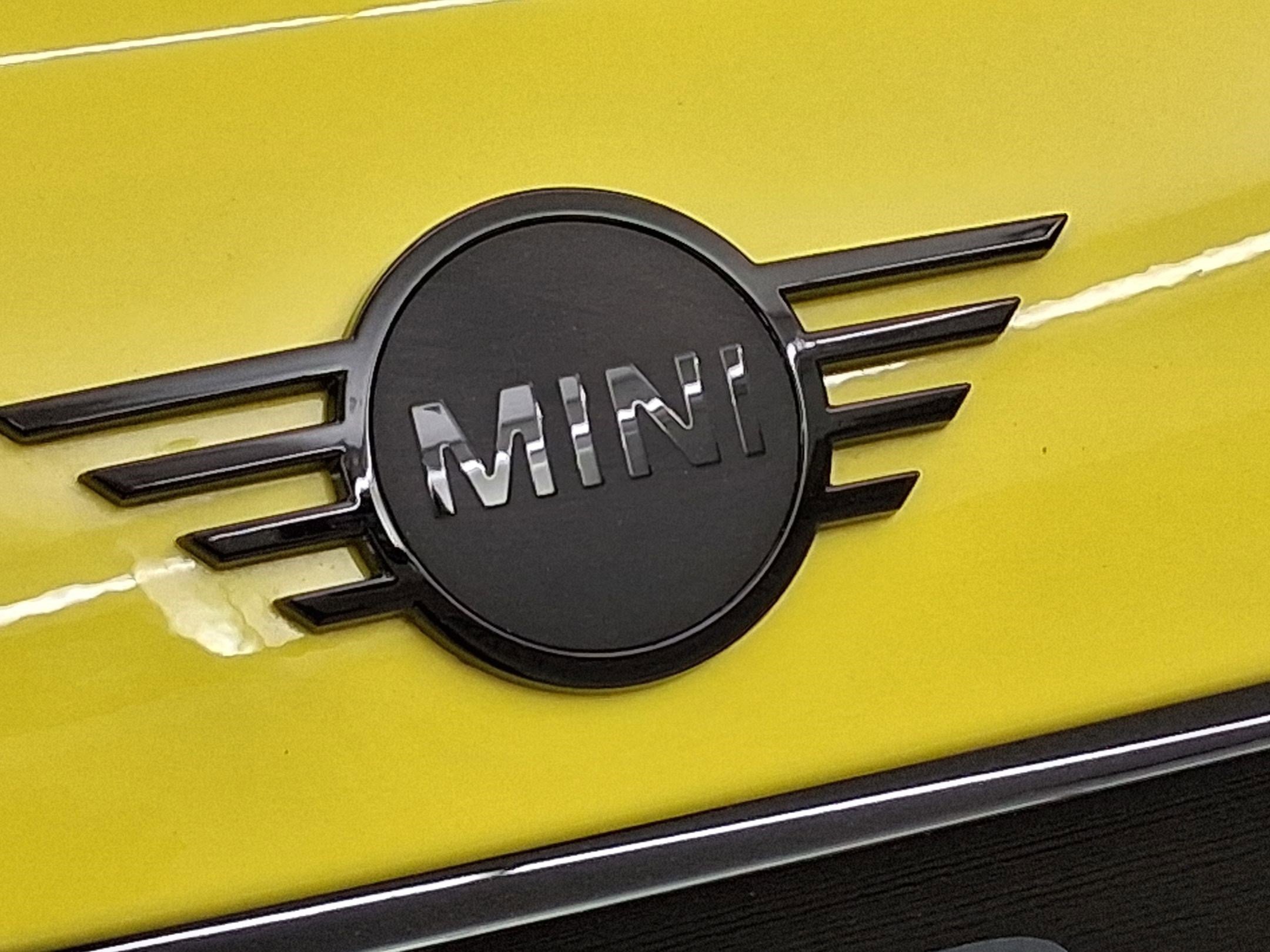 Certified 2025 MINI Cooper S FWD image 22