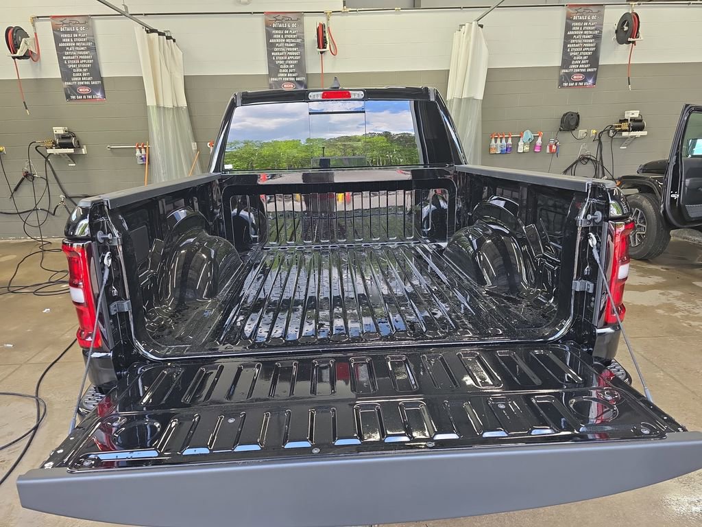 New 2026 RAM 1500 4x4 Crew Cab image 13