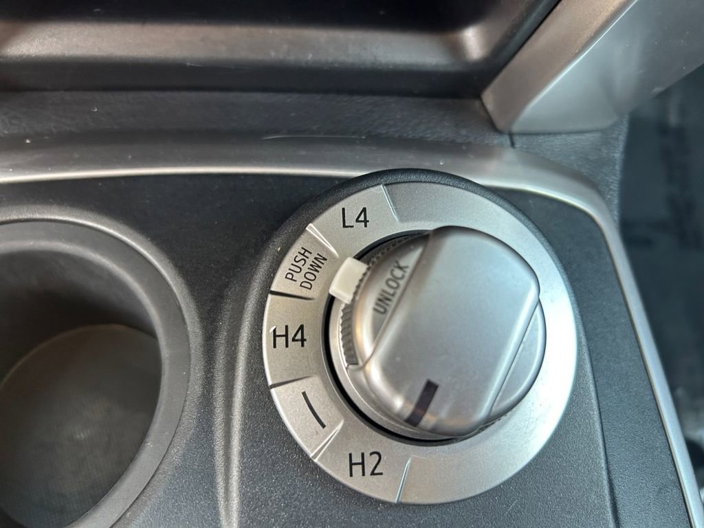 Used 2015 Toyota 4Runner SR5 image 35