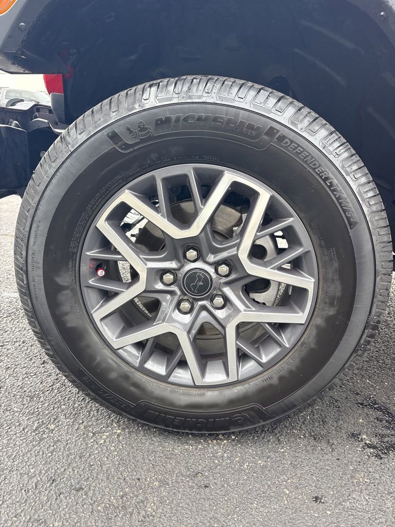 Used 2025 Jeep Wrangler Sahara image 13