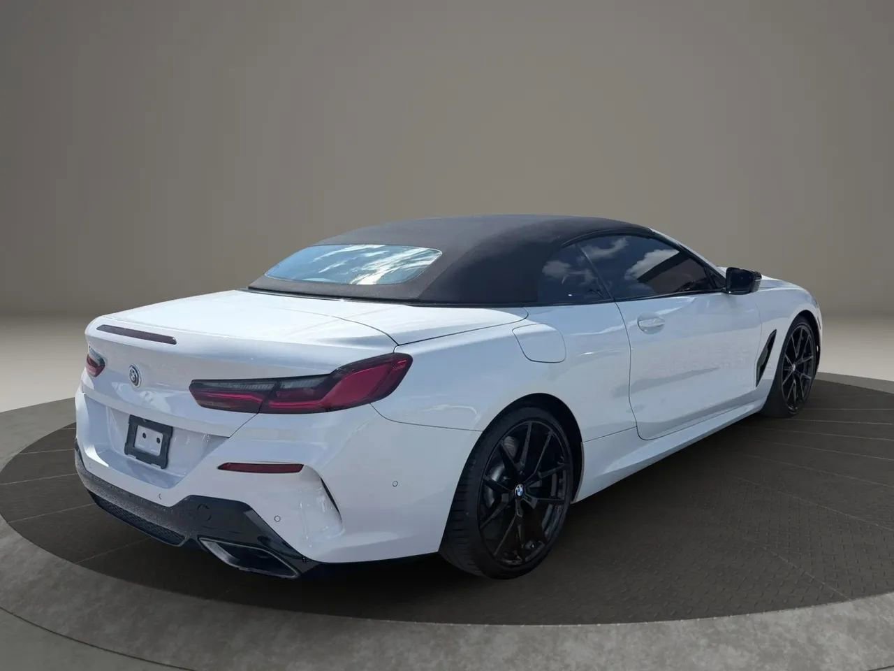 Used 2019 BMW M850i xDrive Convertible AWD/4WD image 12