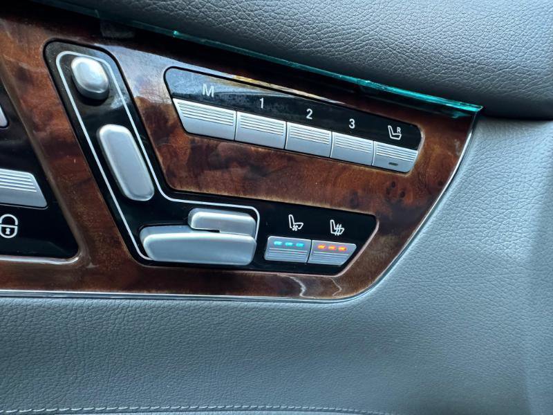 Used 2010 Mercedes-Benz CL 550 4MATIC w/ Sport Pkg image 22