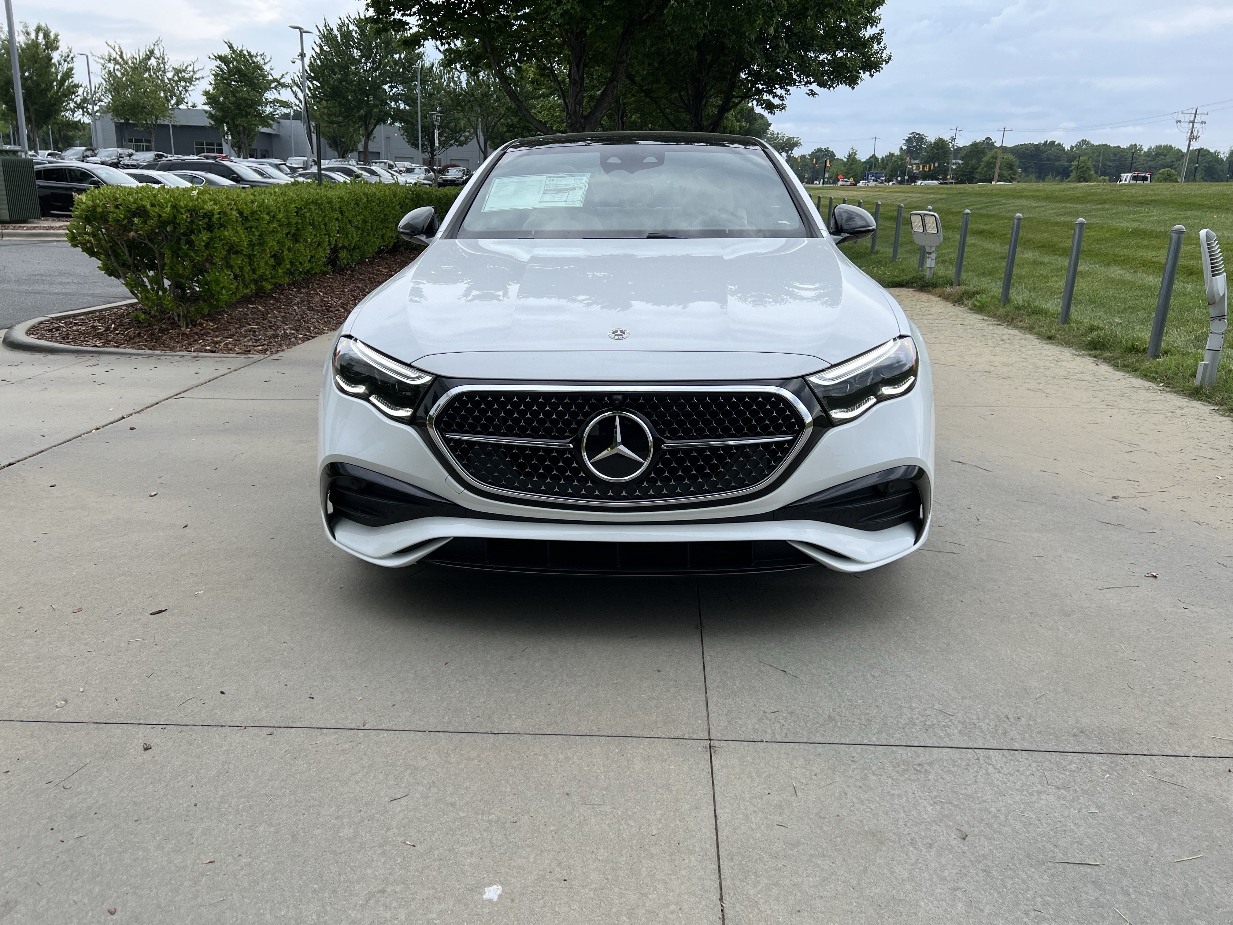 New 2026 Mercedes-Benz E 450 4MATIC Sedan image 3