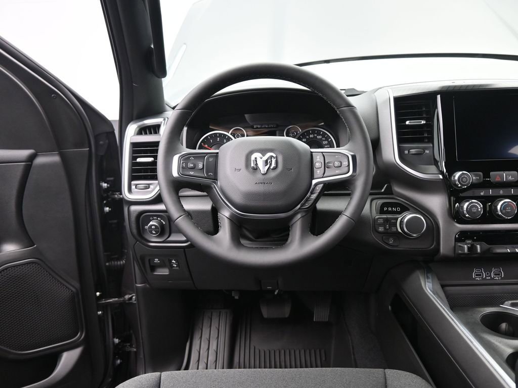 New 2026 RAM 1500 4x4 Crew Cab image 30