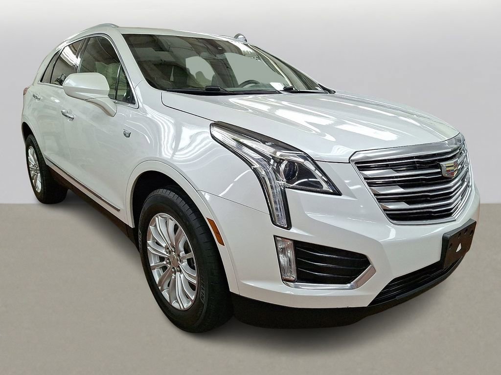 Used 2018 Cadillac XT5 AWD image 3