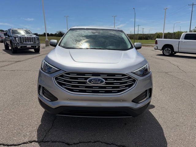 Used 2024 Ford Edge Titanium AWD/4WD image 2