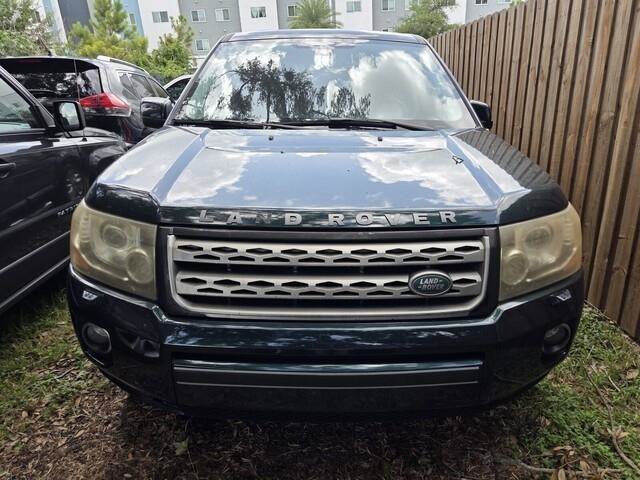 Used 2014 Land Rover LR2 AWD/4WD image 2