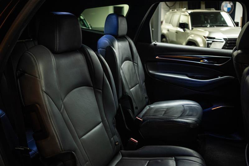 Used 2024 Buick Enclave Premium image 13