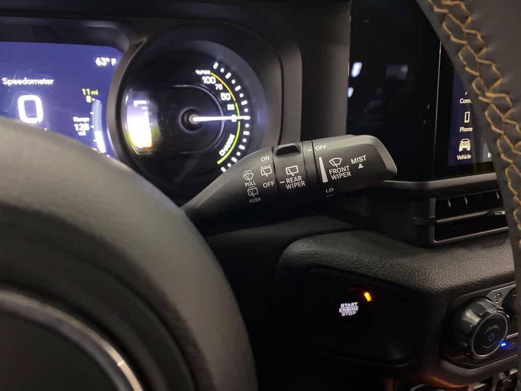 Used 2024 Jeep Wrangler Unlimited AWD/4WD image 23