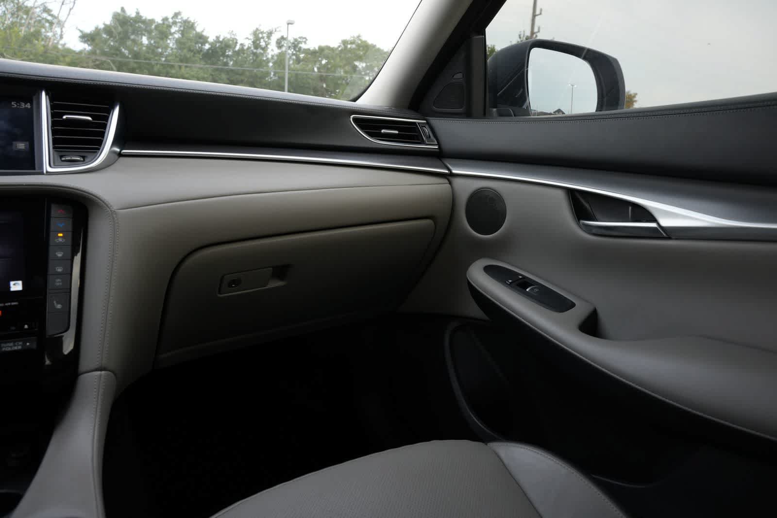 Used 2023 INFINITI QX50 Luxe AWD/4WD image 8