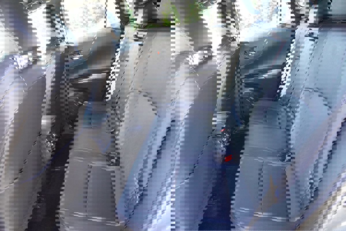 Used 2023 Toyota Venza XLE AWD/4WD image 18