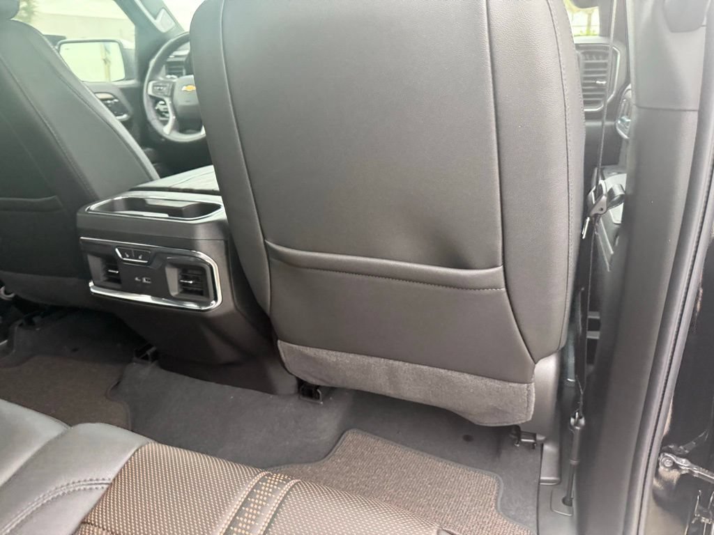 Used 2026 Chevrolet Silverado 1500 High Country w/ Technology Package RWD image 37