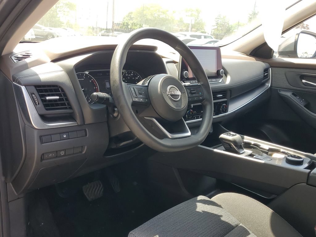 Used 2023 Nissan Rogue SV AWD/4WD image 15