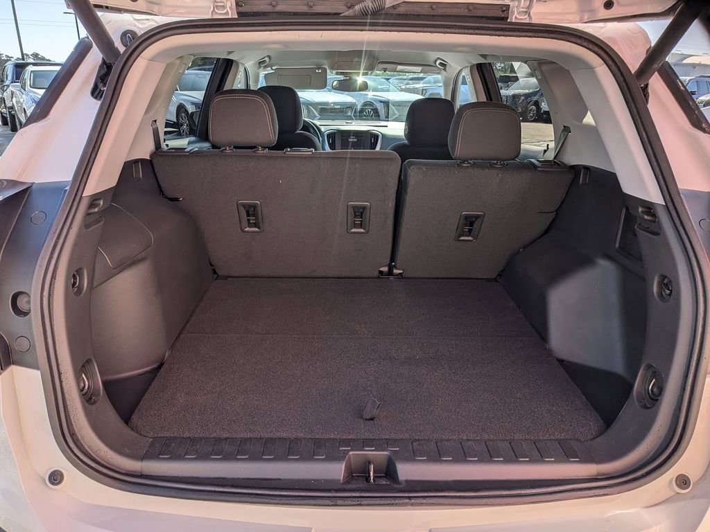 Used 2023 GMC Terrain SLE w/ Driver Convenience Package image 24