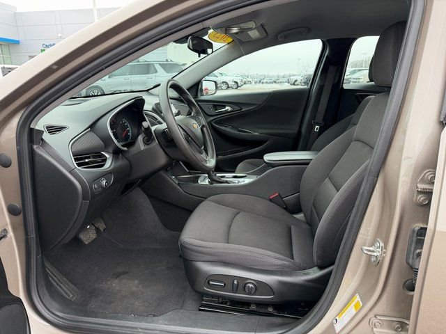 Used 2023 Chevrolet Malibu LT image 13