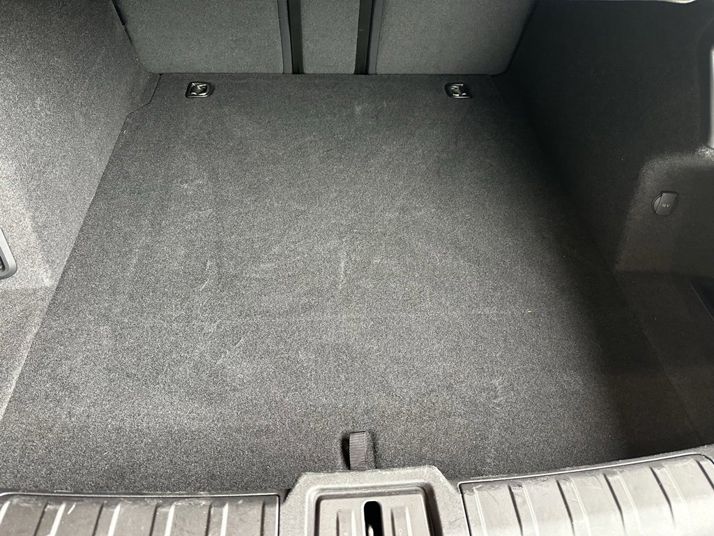 Used 2024 Porsche Taycan image 34