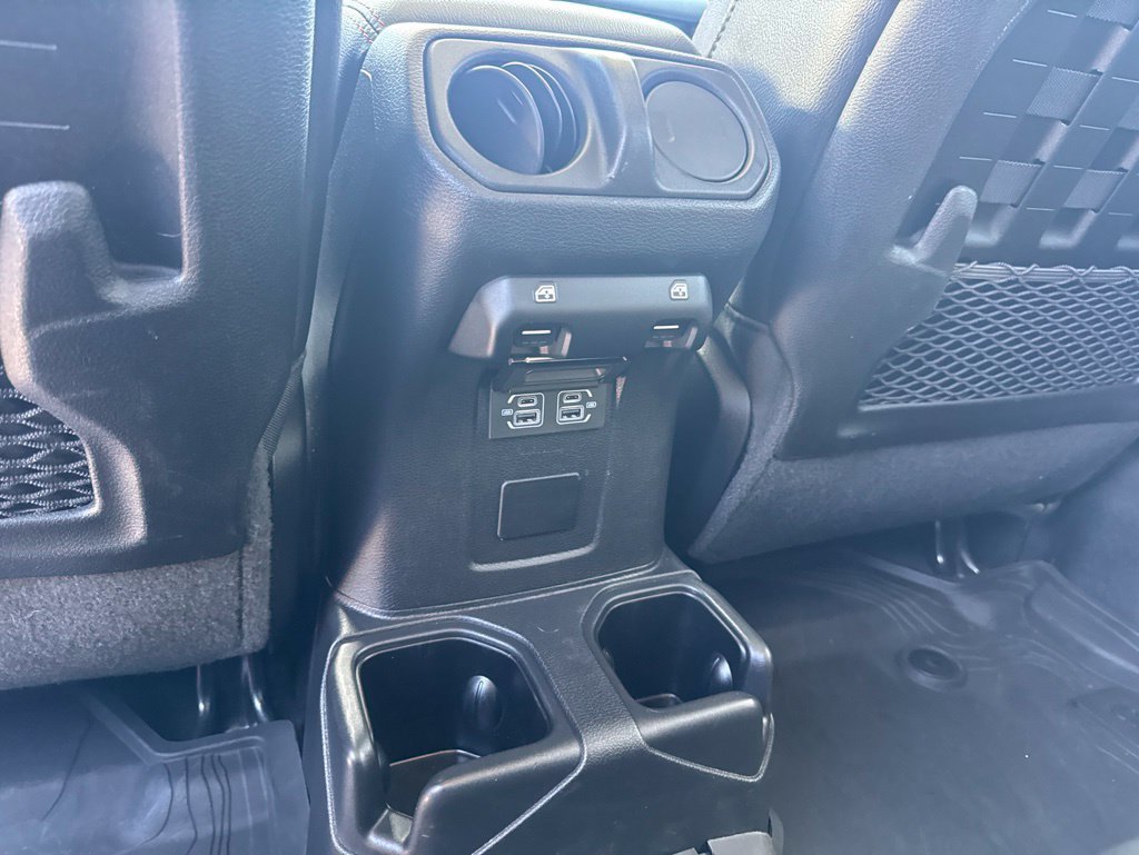 Used 2022 Jeep Gladiator Rubicon w/ Cold Weather Group AWD/4WD image 22