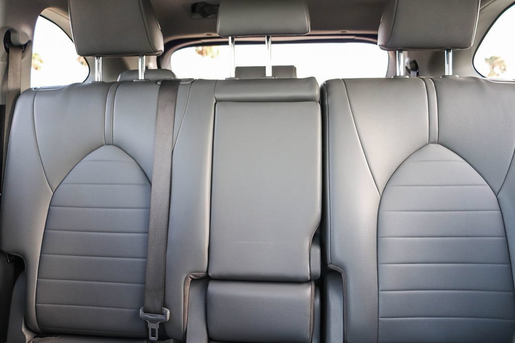 Used 2022 Toyota Highlander XLE FWD image 27