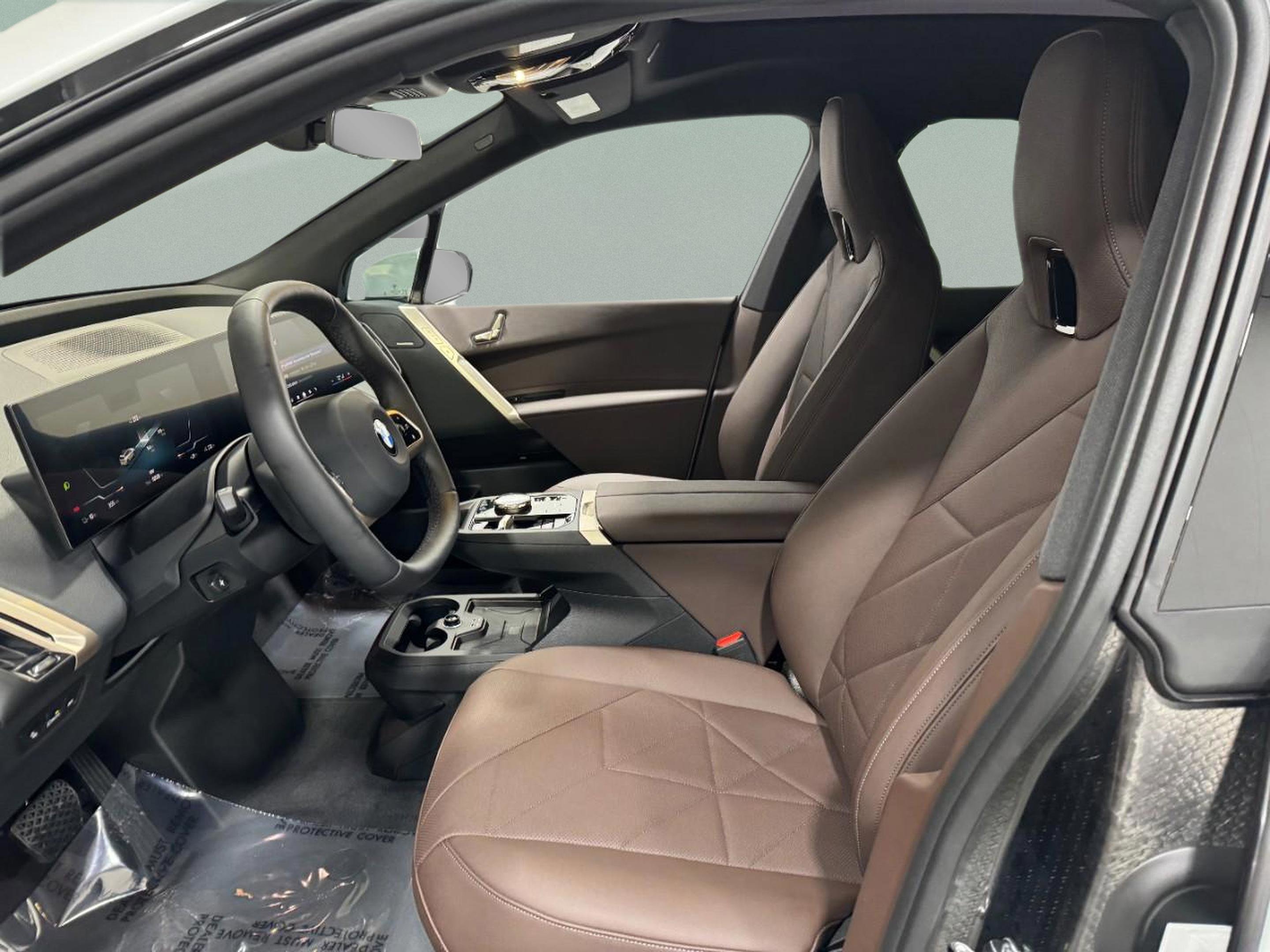 New 2026 BMW iX xDrive45 image 28