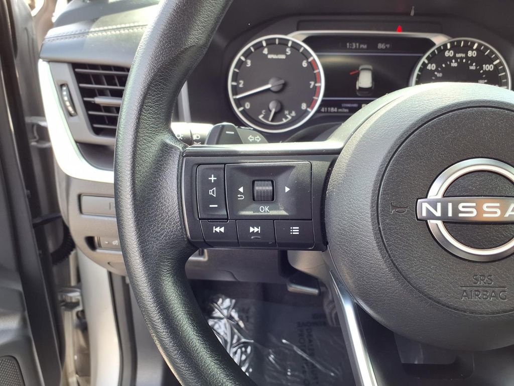 Used 2024 Nissan Rogue S image 16