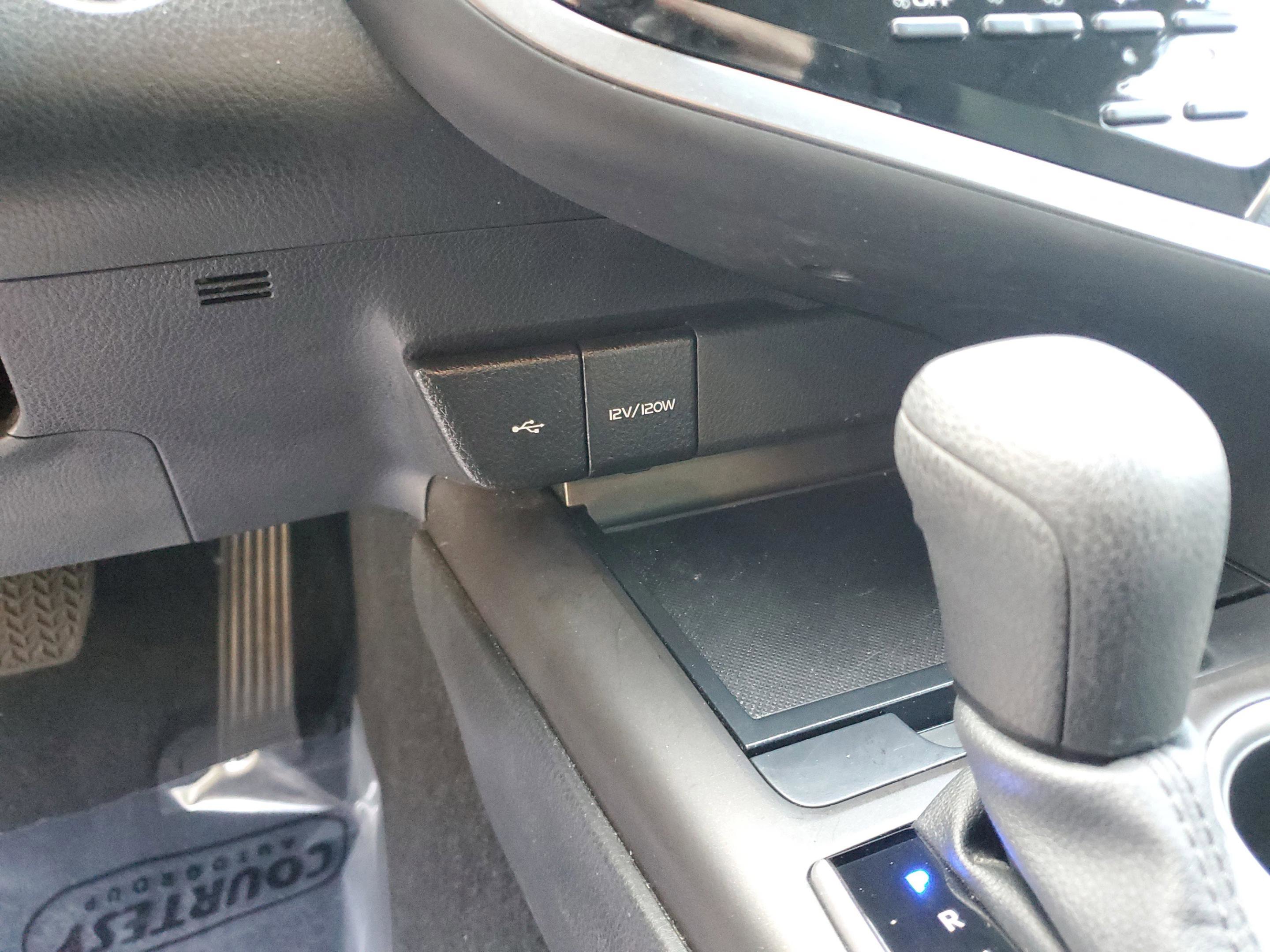 Used 2022 Toyota Camry LE image 22