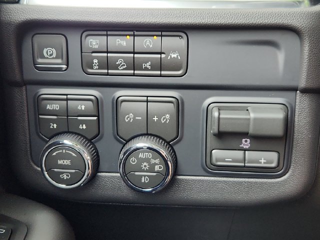 New 2026 Chevrolet Tahoe High Country AWD/4WD image 23
