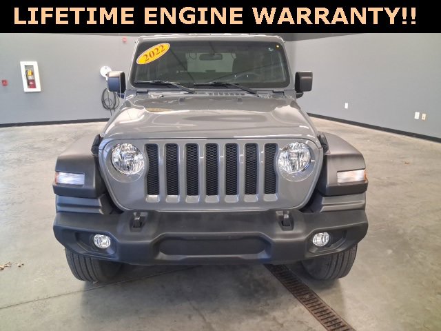 Used 2022 Jeep Wrangler Sport image 3