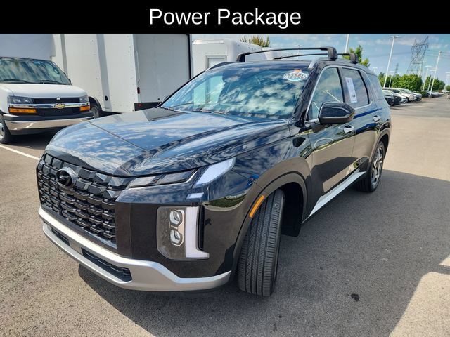 Used 2023 Hyundai Palisade SEL w/ Premium Package AWD/4WD image 3