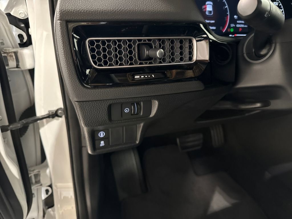 Used 2023 Honda Civic Sport image 15