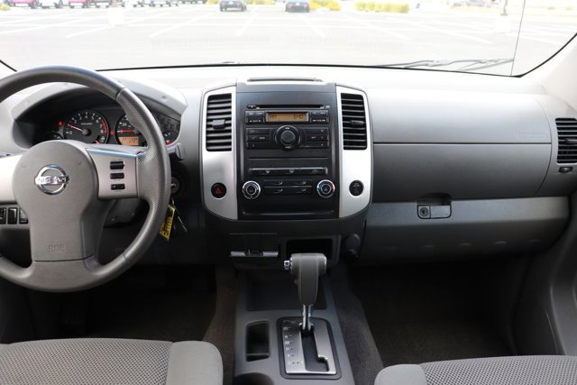Used 2009 Nissan Frontier SE w/ SE Value Truck Pkg RWD image 14