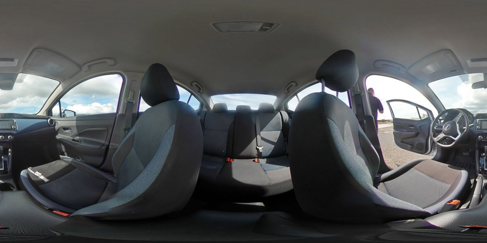 Used 2025 Nissan Versa SV image 37