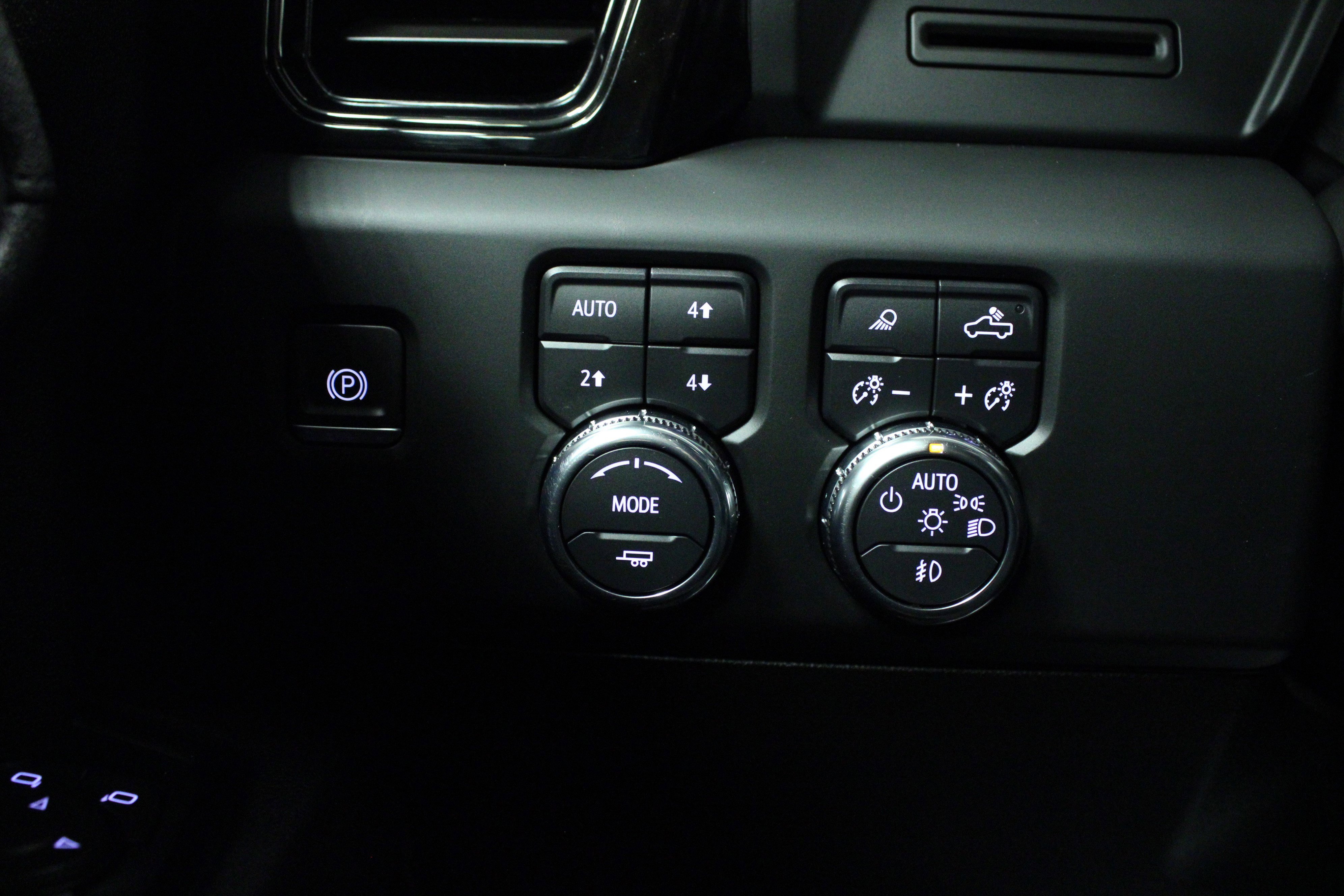 Used 2024 GMC Sierra 2500 AT4 AWD/4WD image 19