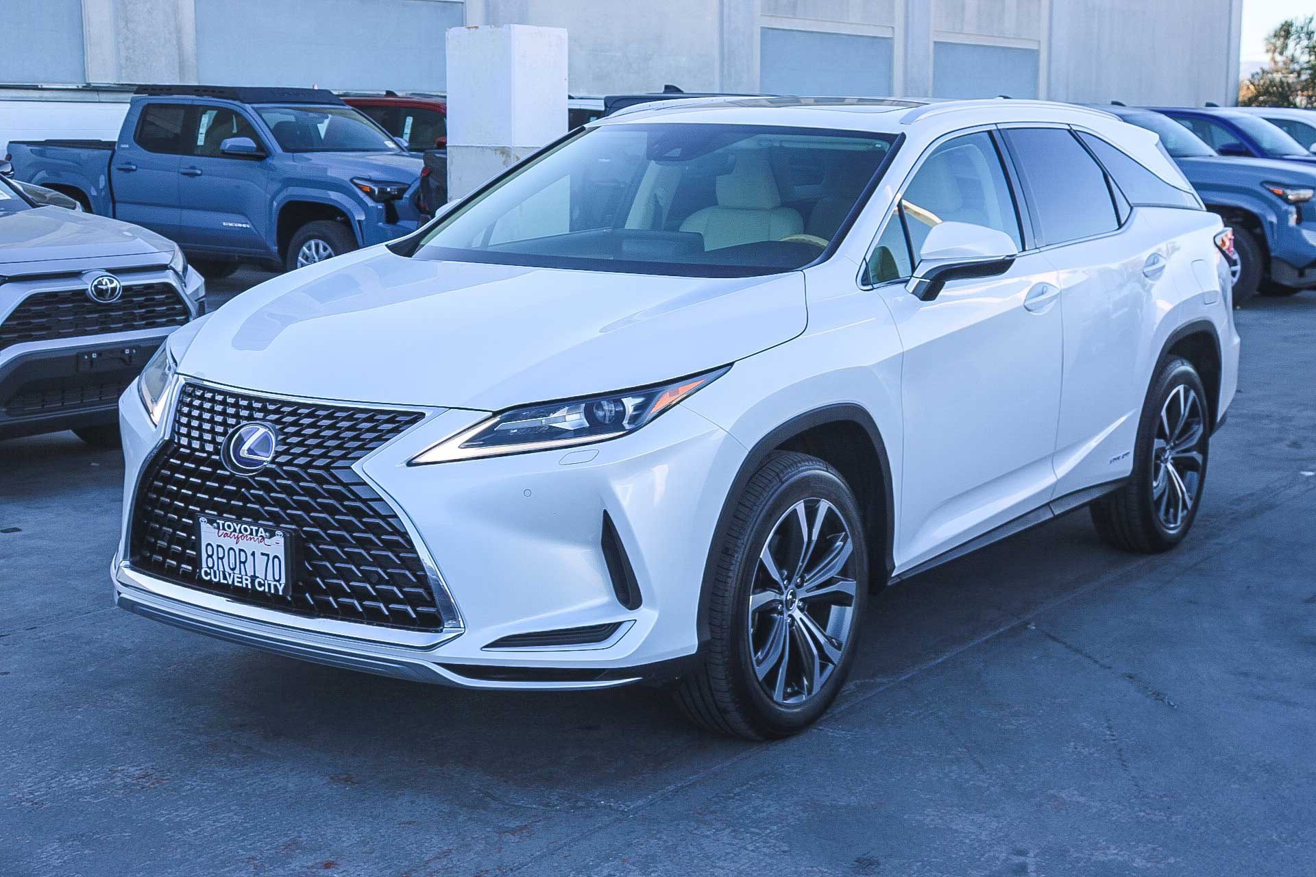 Used 2020 Lexus RX 450hL AWD w/ Premium Package image 3