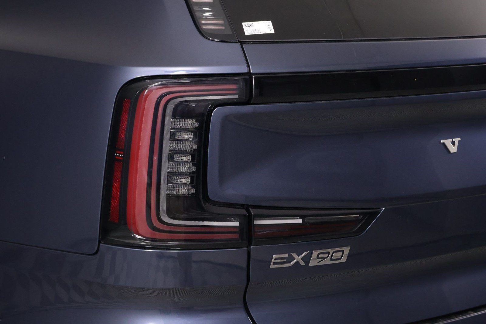 Used 2026 Volvo EX90 Plus RWD image 18
